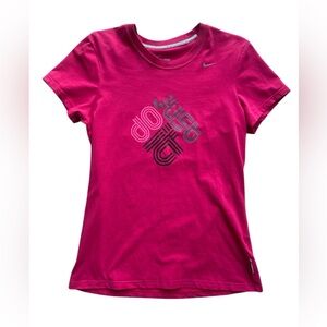 Nike Graphic Tee - Fuscia